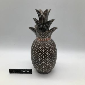 Ceramiczny ananas w stylu etno